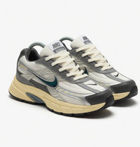 TENIS NIKE GRIS BEIGE