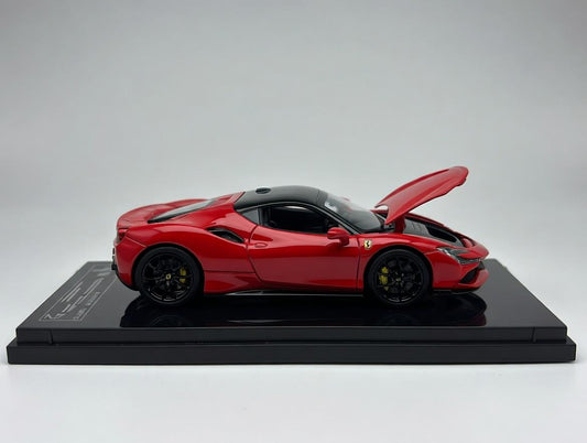 AUTO DEPORTIVO DE LUJO FERRARI A ESCALA